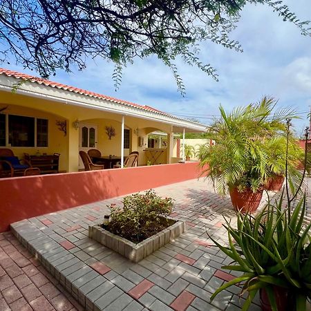 Bubali Gardens By Kamerlingh Villa Noord Exterior photo